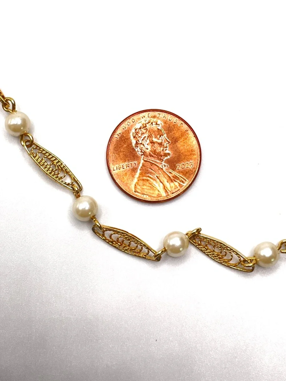Vintage Sarah Coventry Filigree Lady 1973 Gold Tone Faux Pearl Choker Necklace
